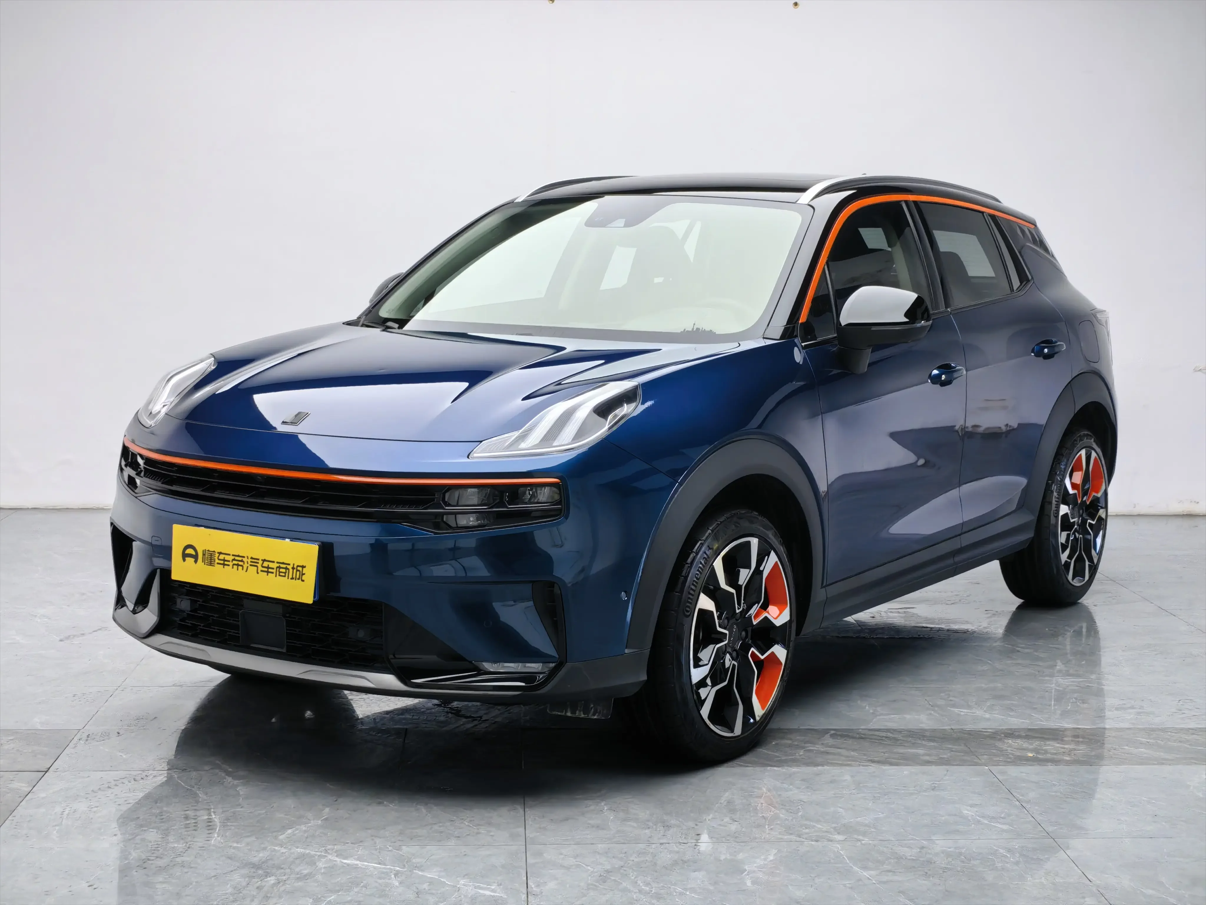 Lynk & Co 06
