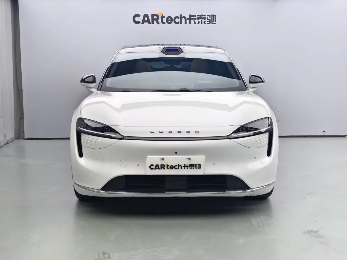 Luxeed Zhijie R7