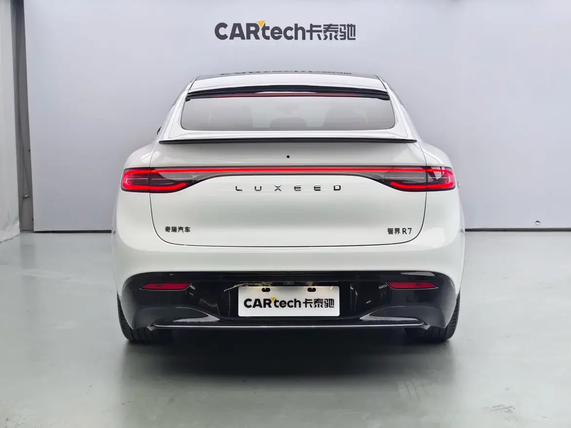 Luxeed Zhijie R7