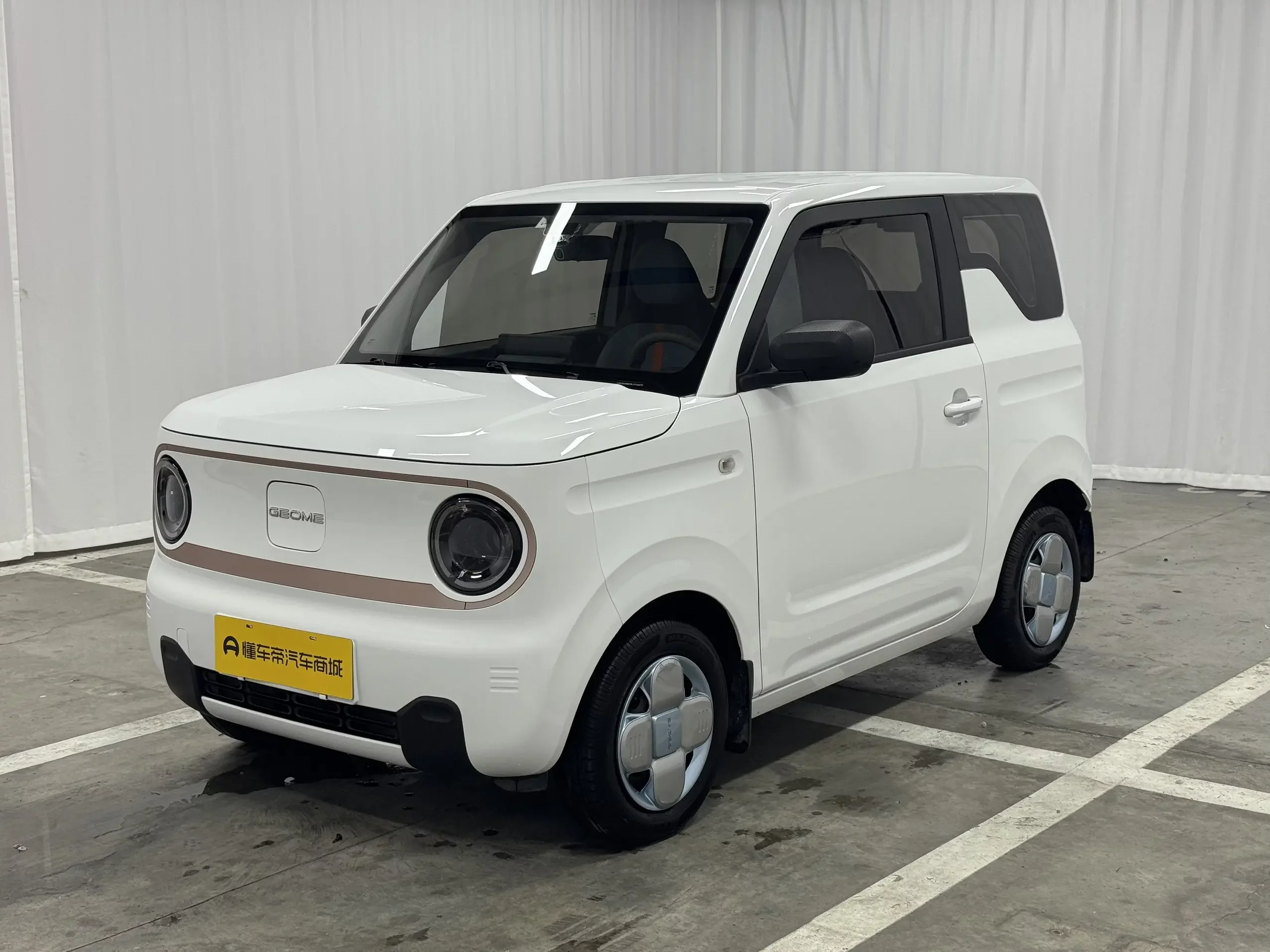 Geely panda