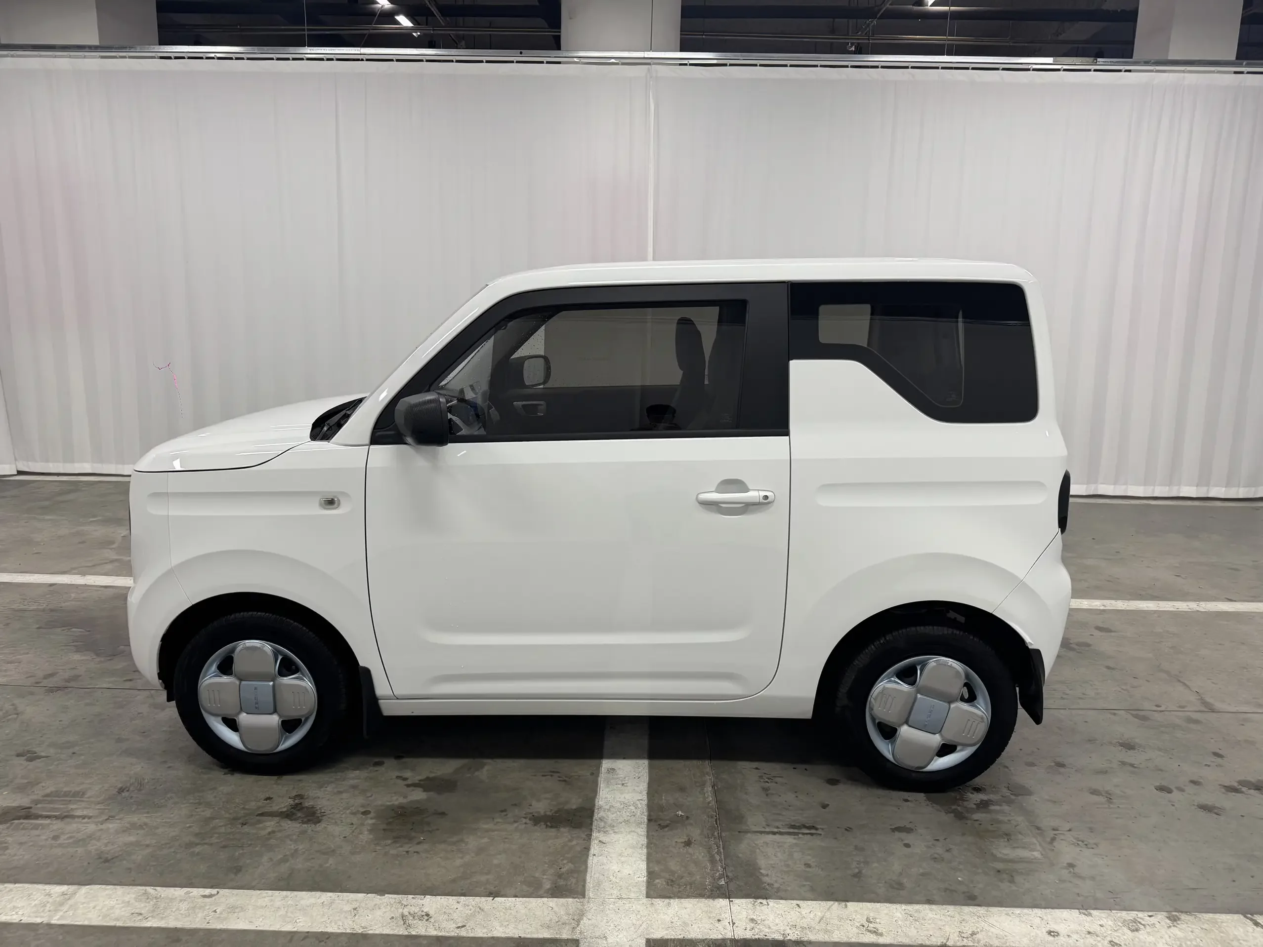 Geely panda