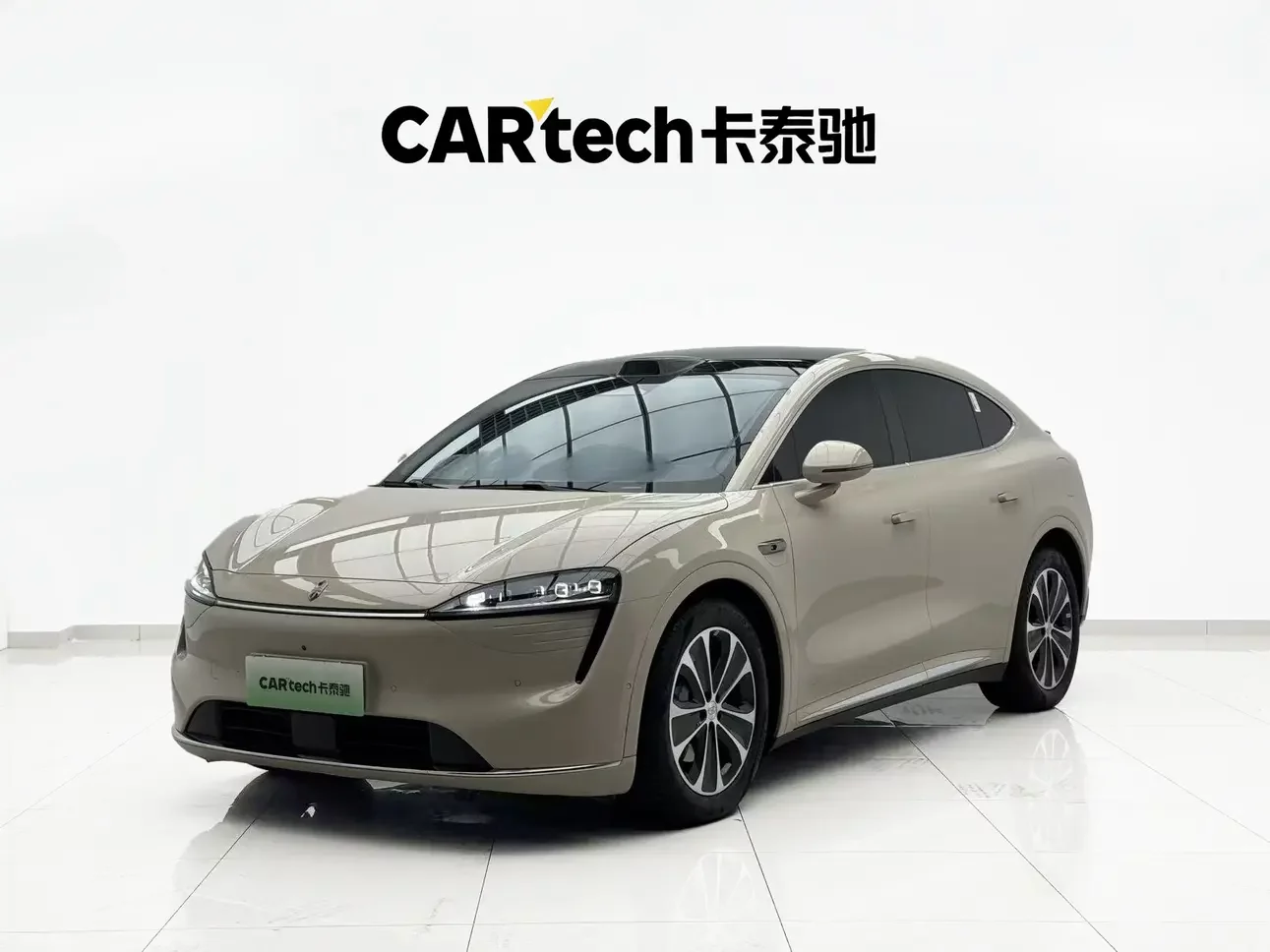 Luxeed Zhijie R7  из Китая