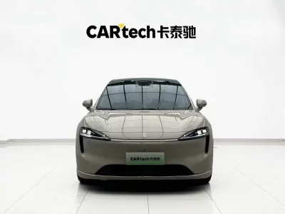 Luxeed Zhijie R7