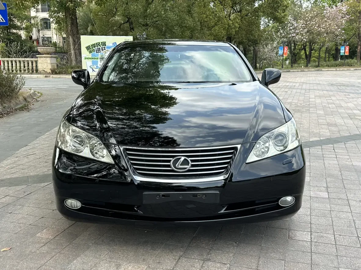 Lexus ES  из Китая