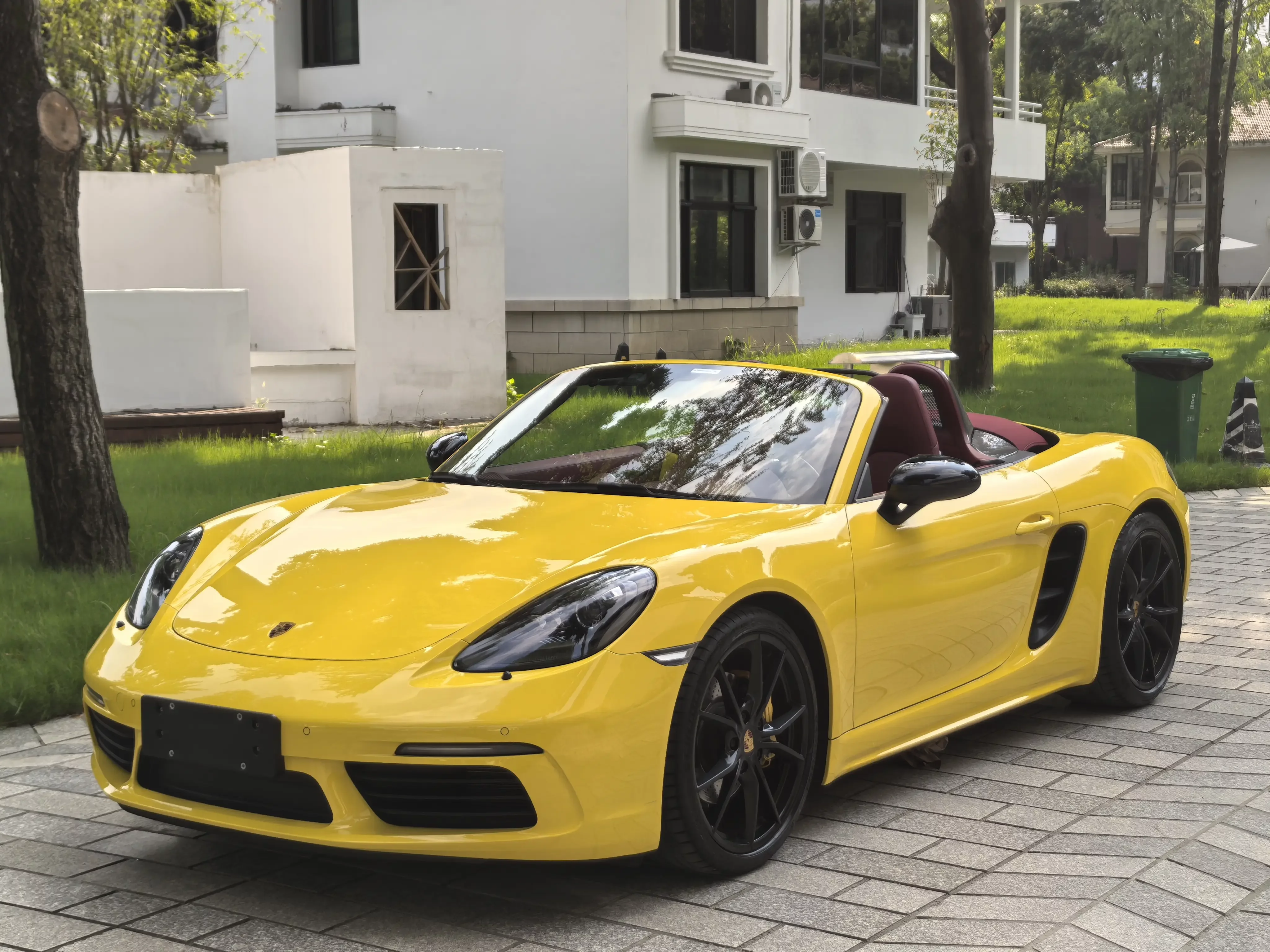 Porsche 718
