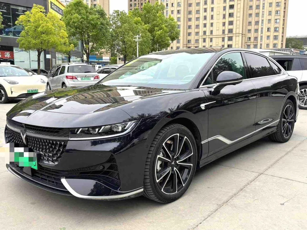 Voyah Passion PHEV  из Китая