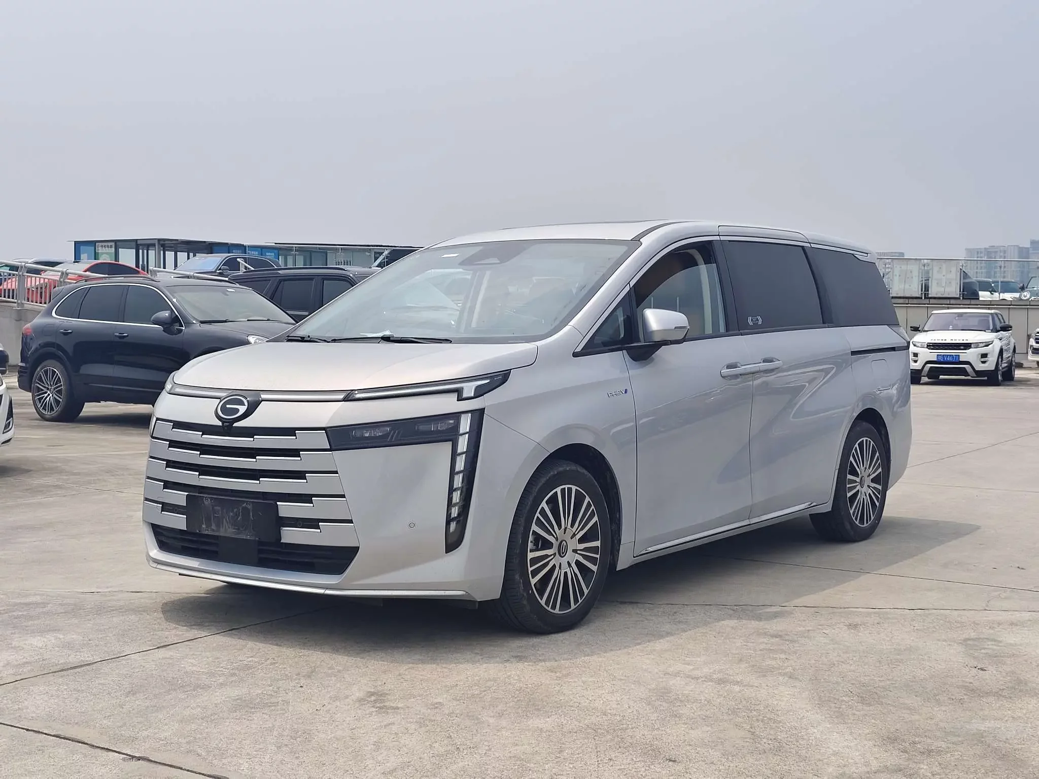 GAC Trumpchi E8 PHEV
