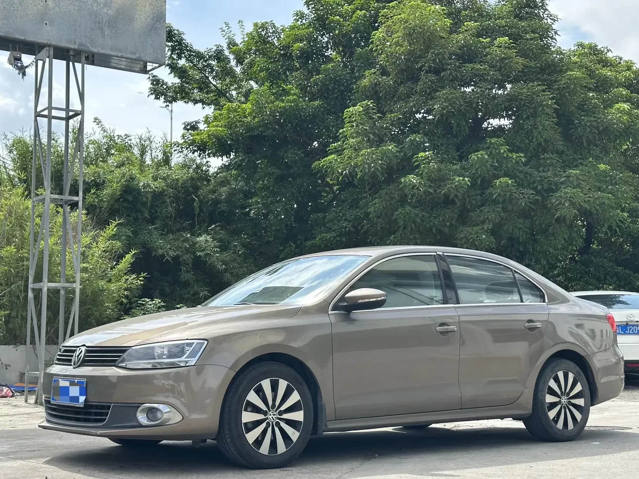Volkswagen Sagitar