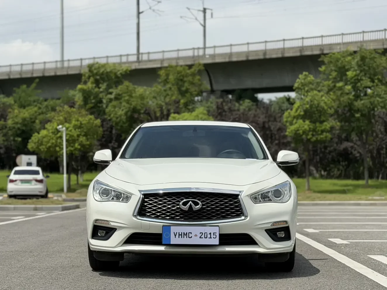 Infiniti Q50L