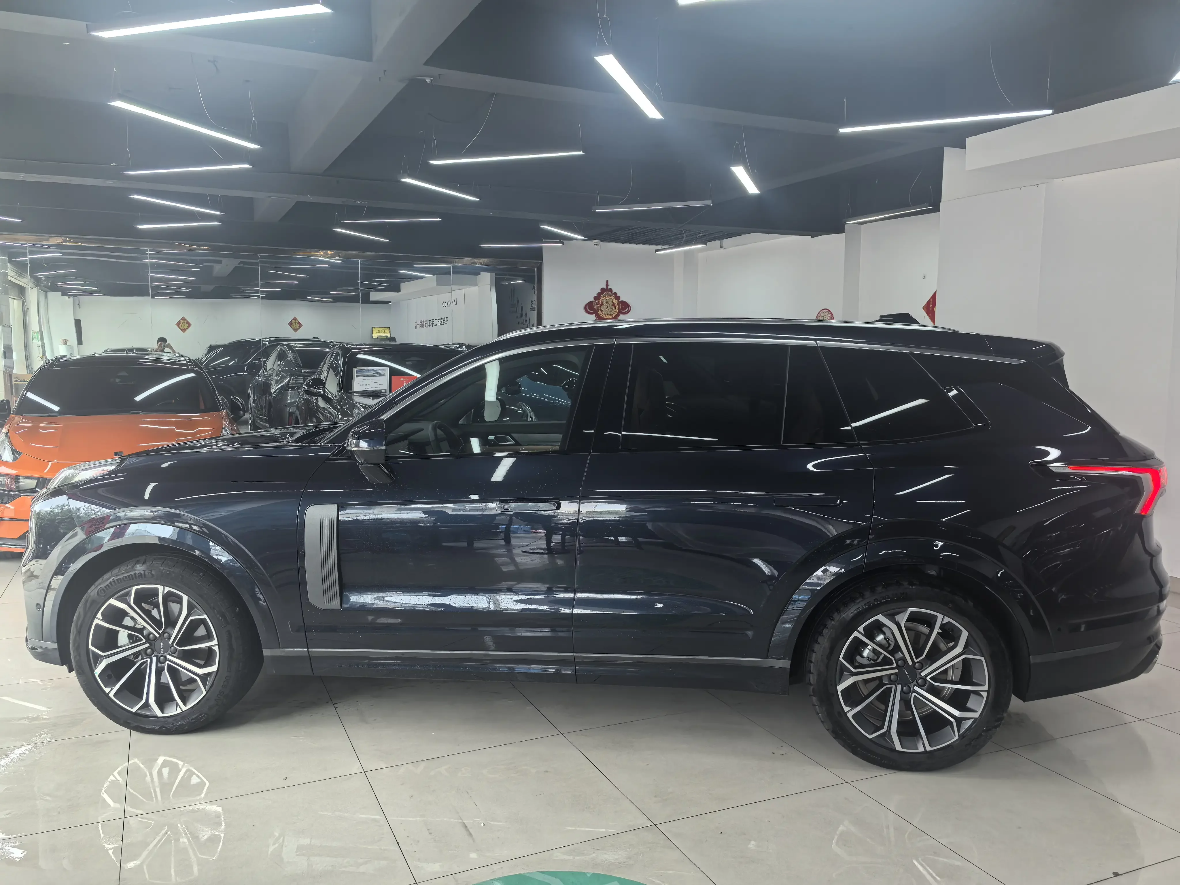 Lynk & Co 09