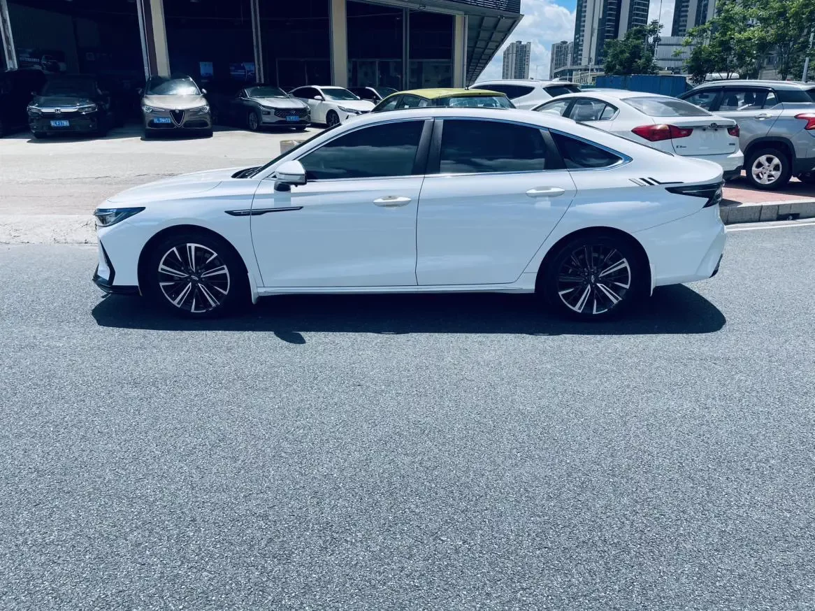 Chery Arrizo 8