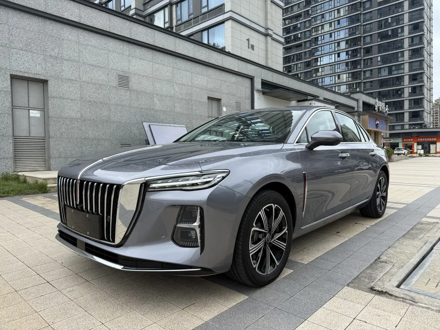 Hongqi H5 PHEV  из Китая