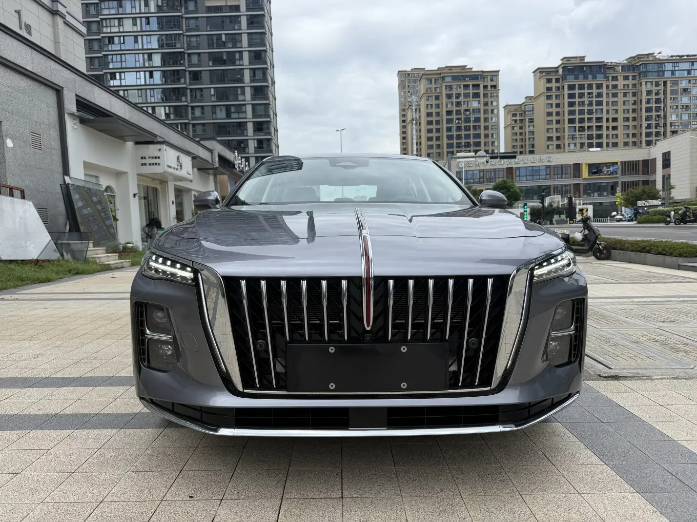 Hongqi H5 PHEV  из Китая
