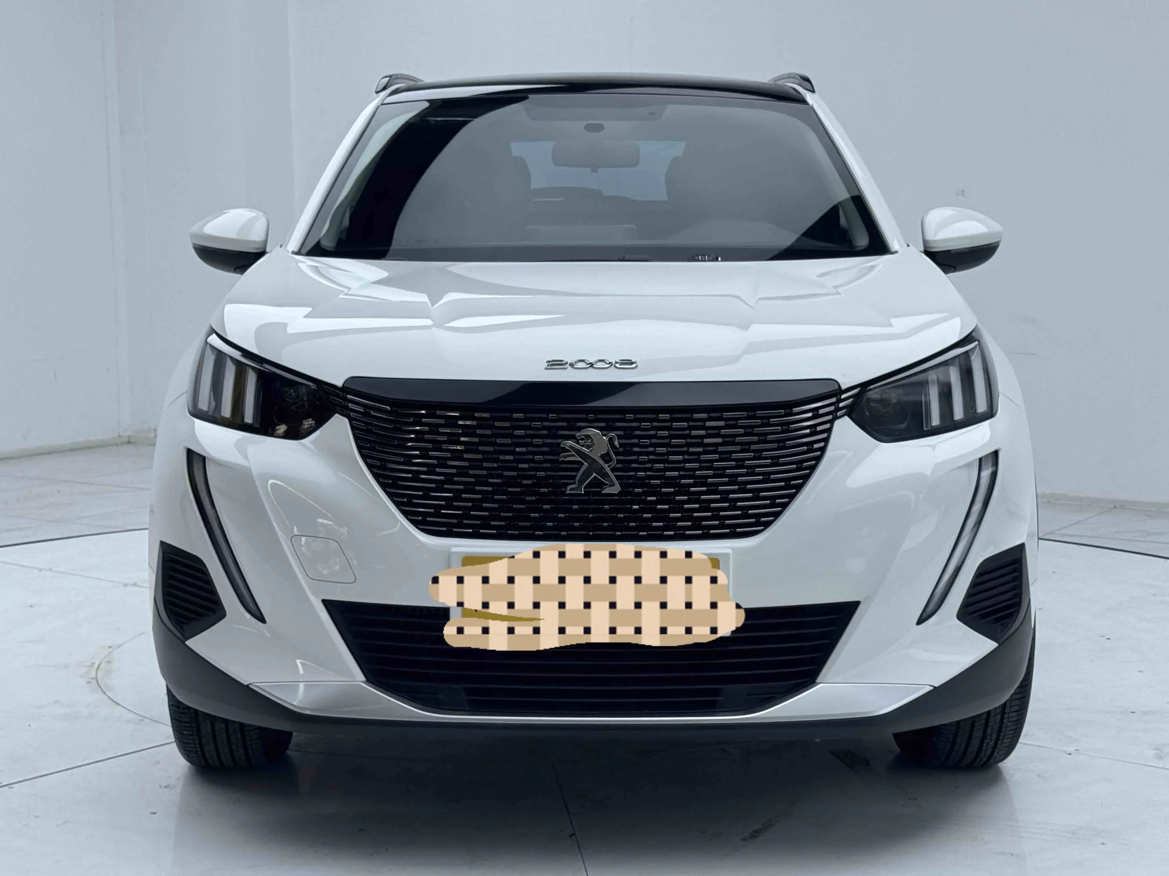 Peugeot 2008  из Китая