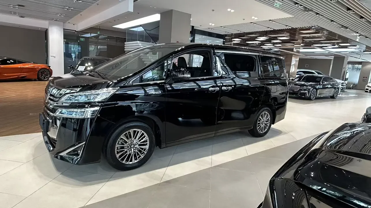 Toyota Crown Wellfire