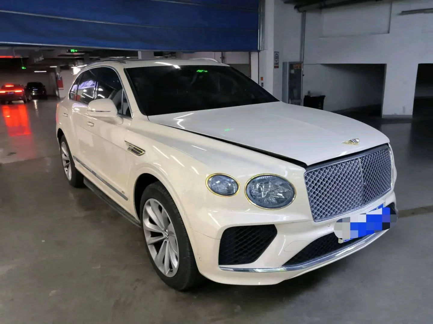 Bentley Bentayga  из Китая