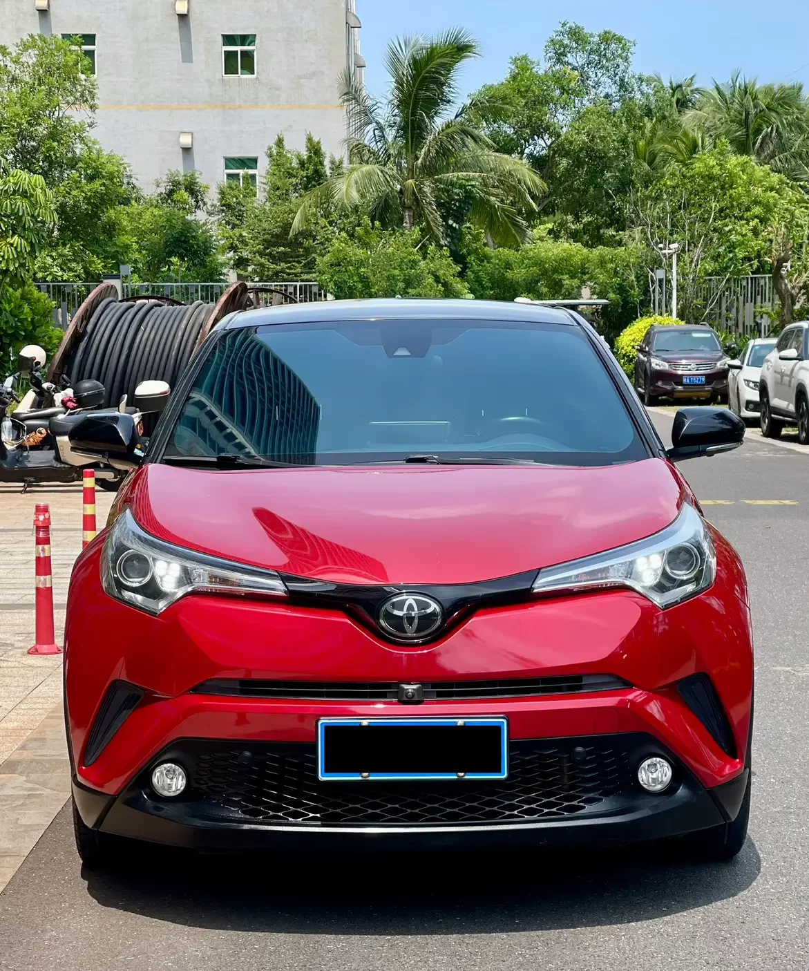 Toyota C-HR  из Китая