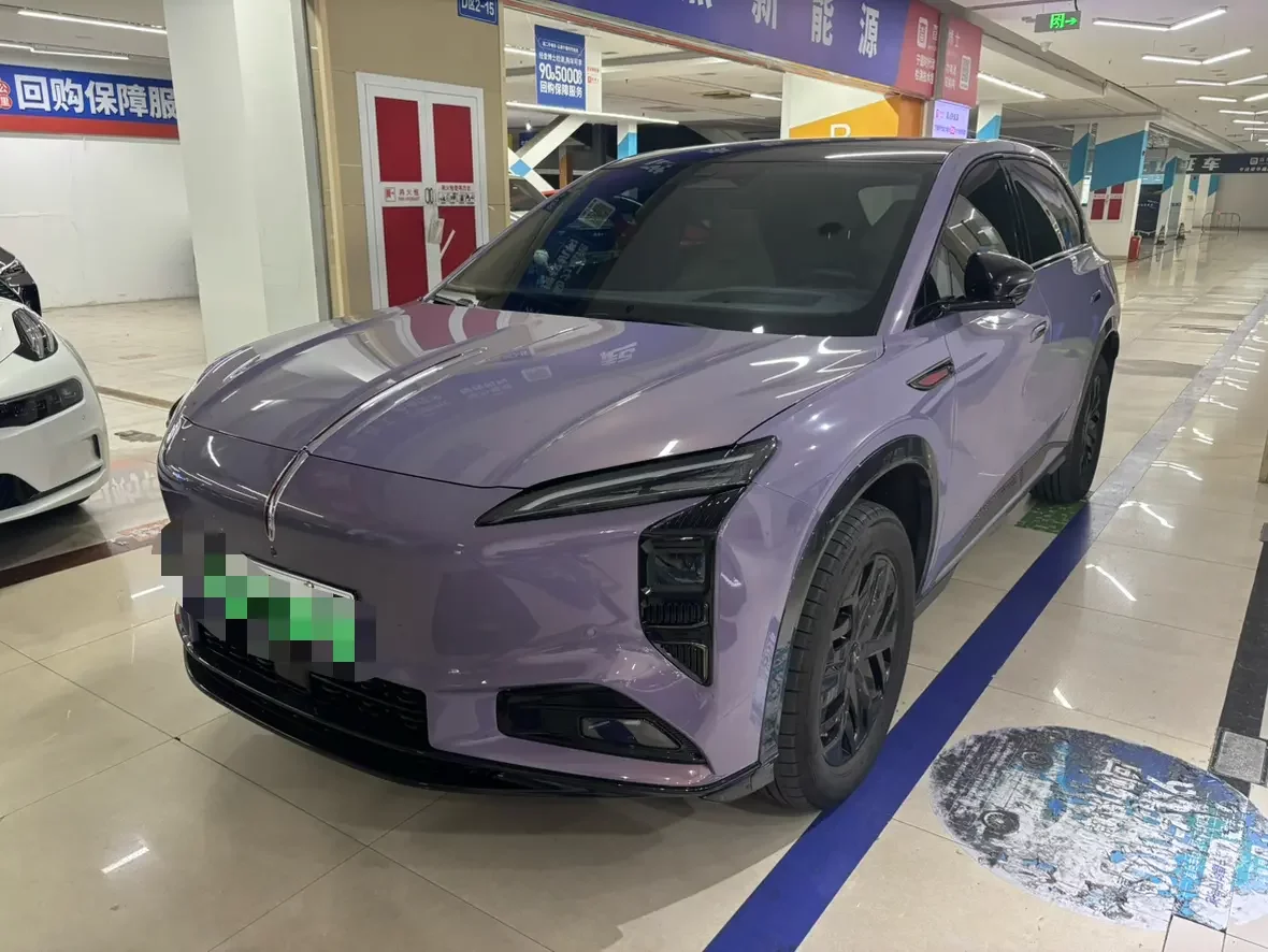 Hongqi Red Flag Tiangong 08  из Китая