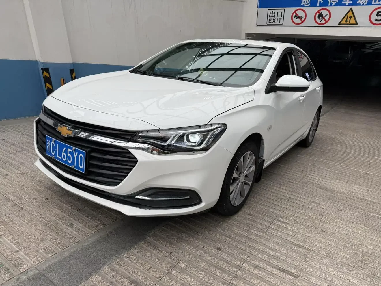 CHEVROLET CRUZE
