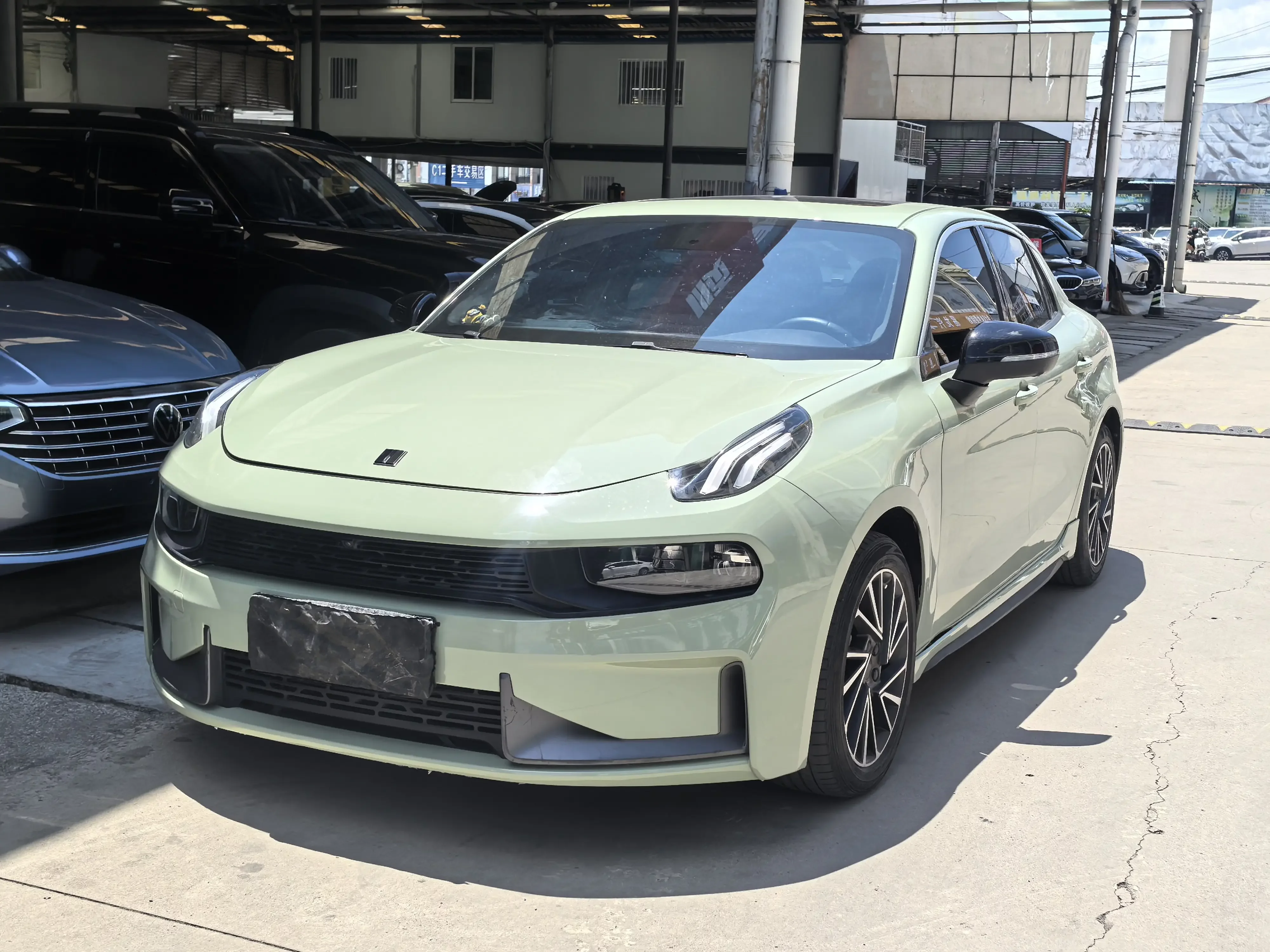 Lynk & Co 03