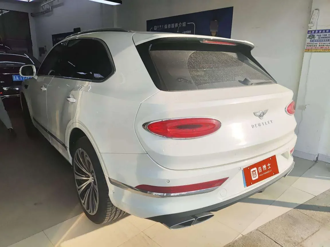Bentley Bentayga  из Китая