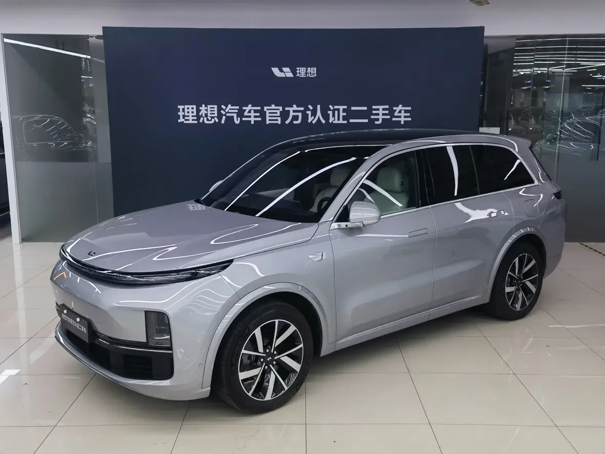 Lixiang L8