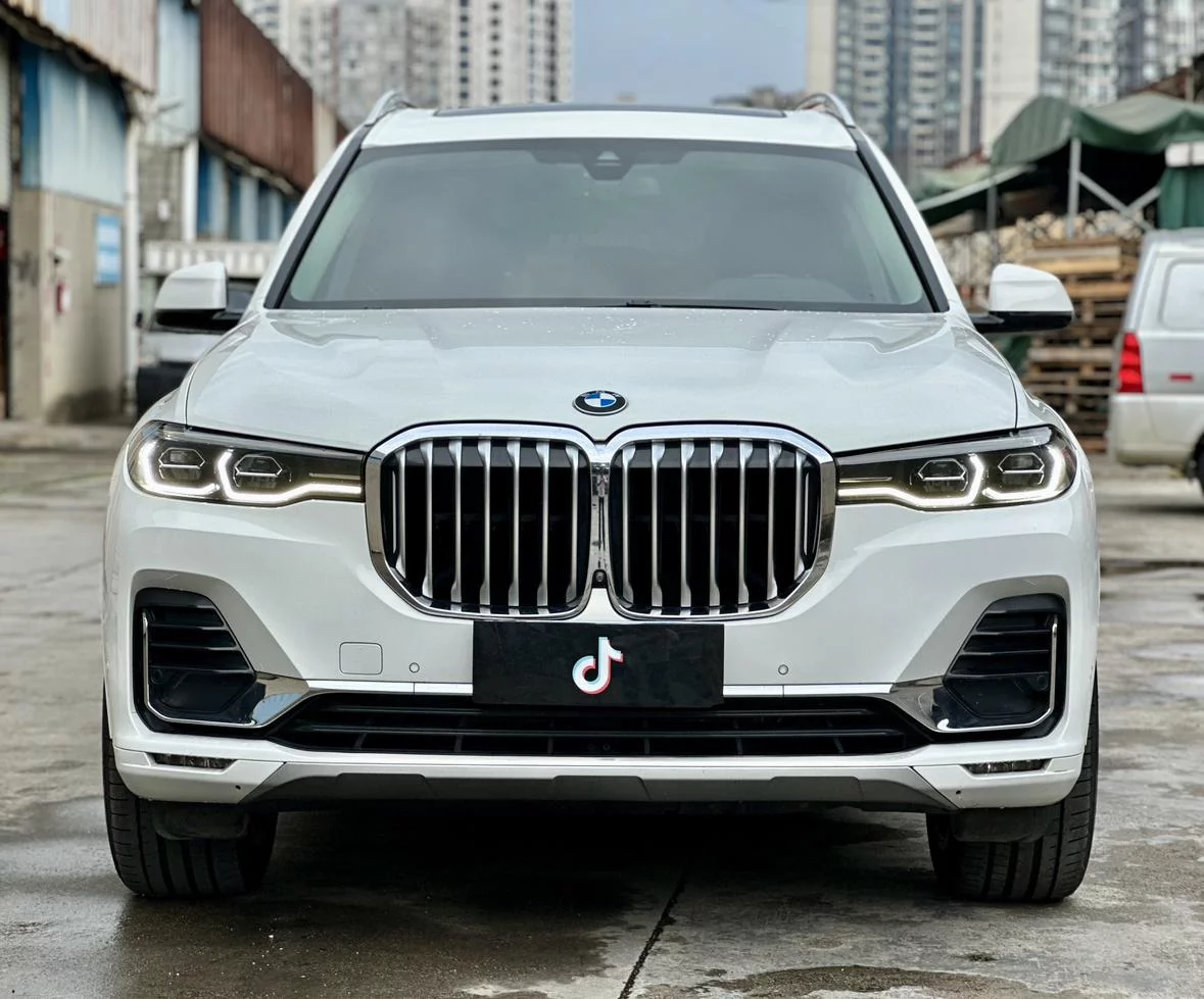 BMW X7  из Китая