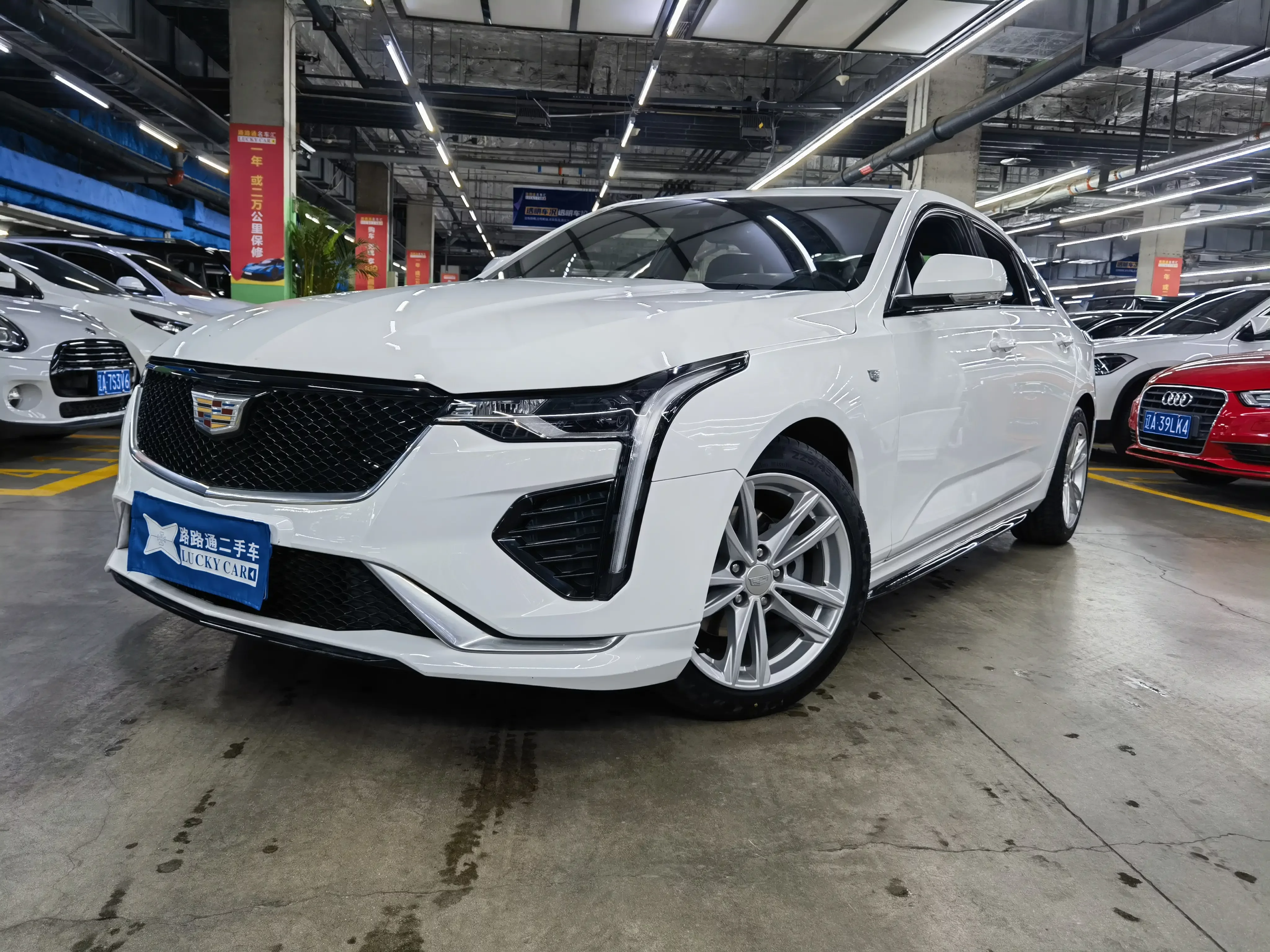 Cadillac CT4  из Китая