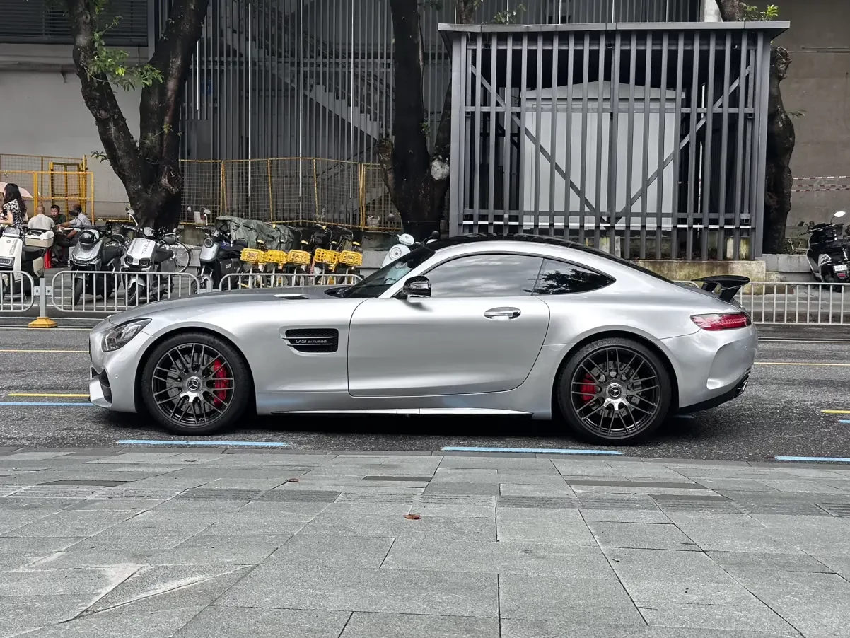 Mercedes-Benz AMG GT