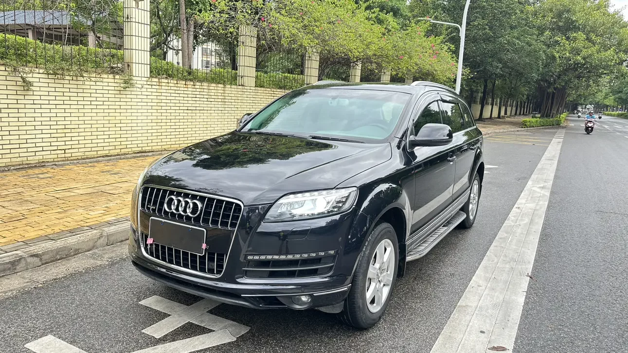 Audi Q7  из Китая
