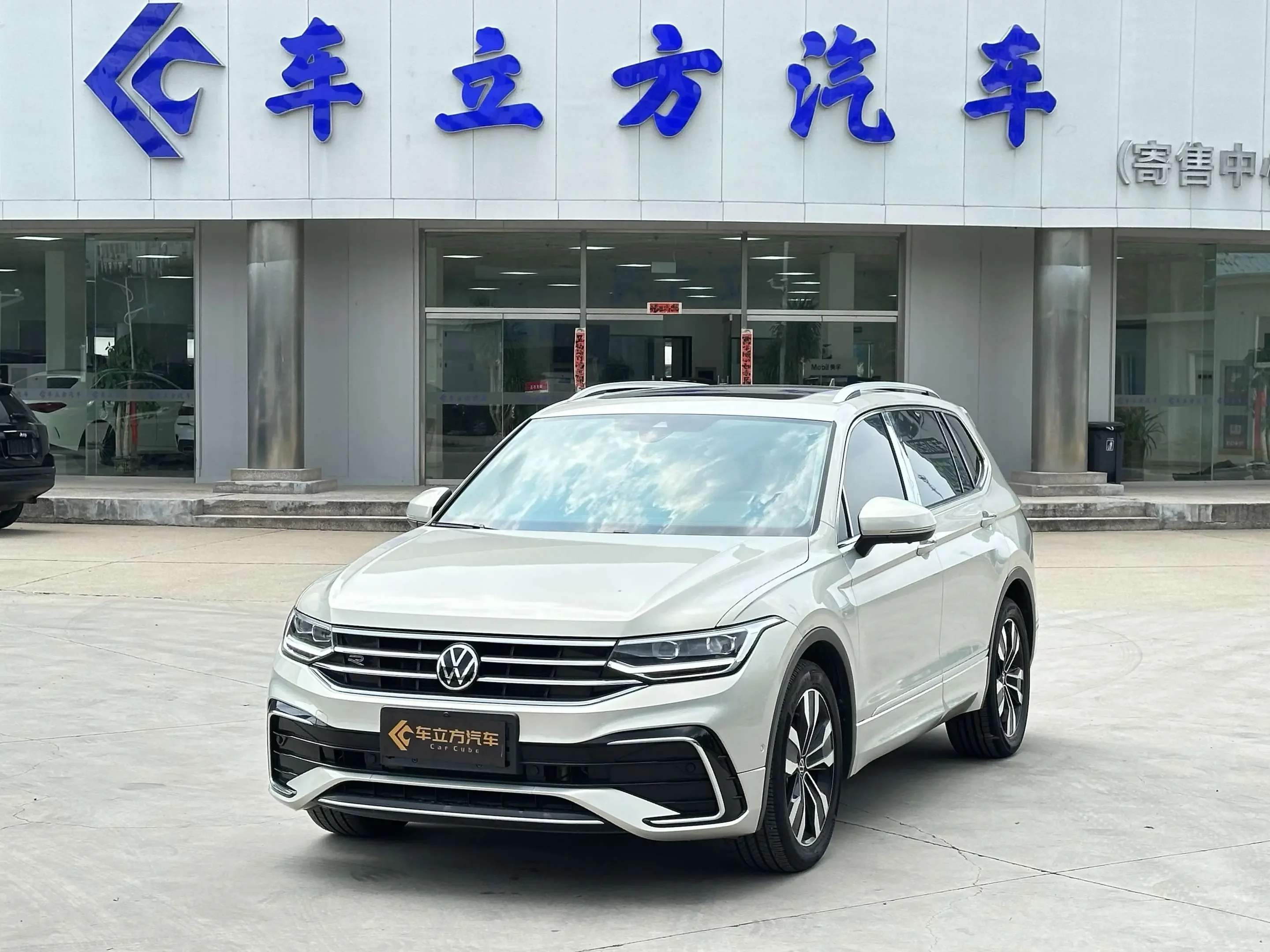Volkswagen Tiguan L