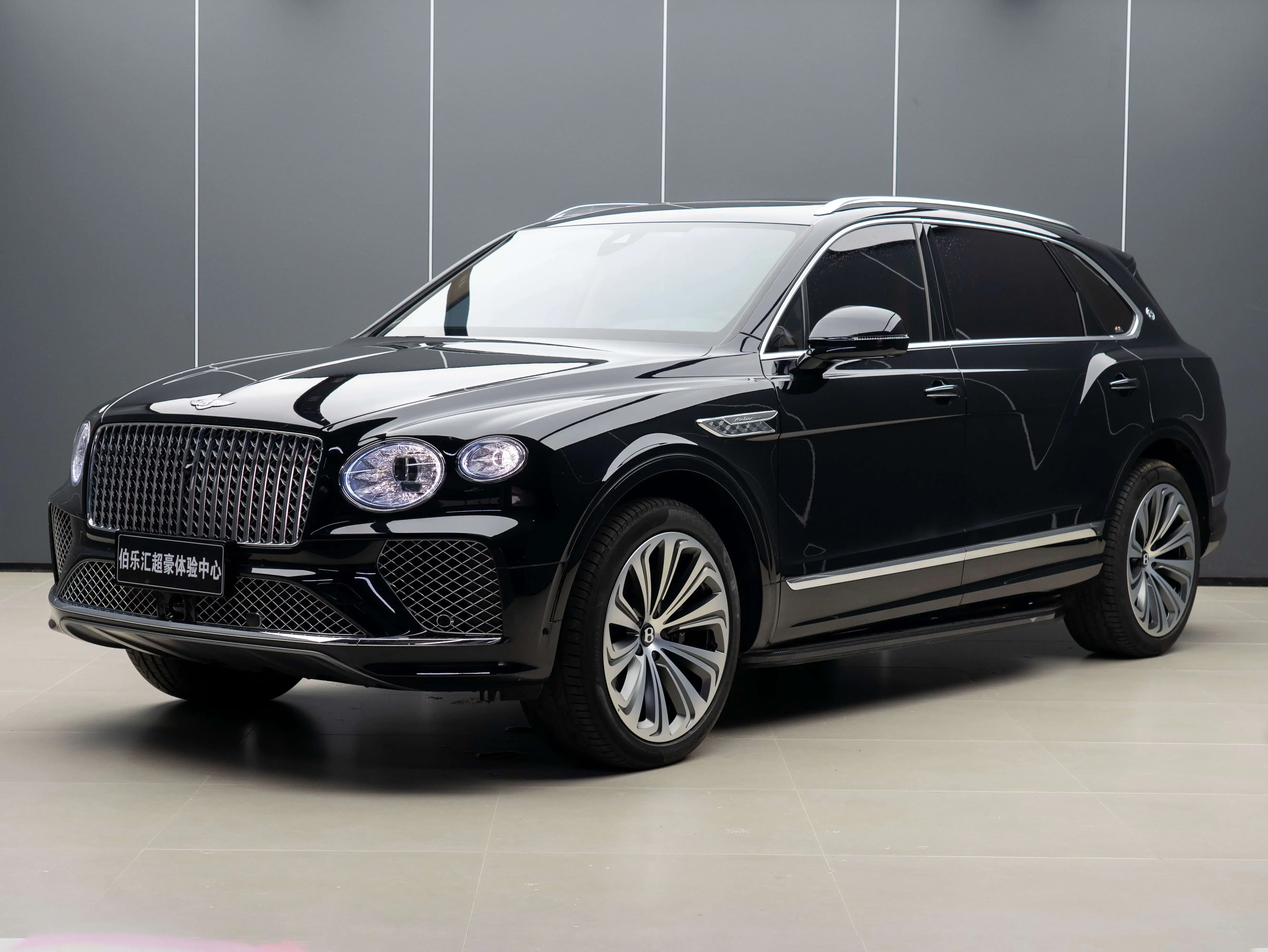 Bentley Bentayga  из Китая