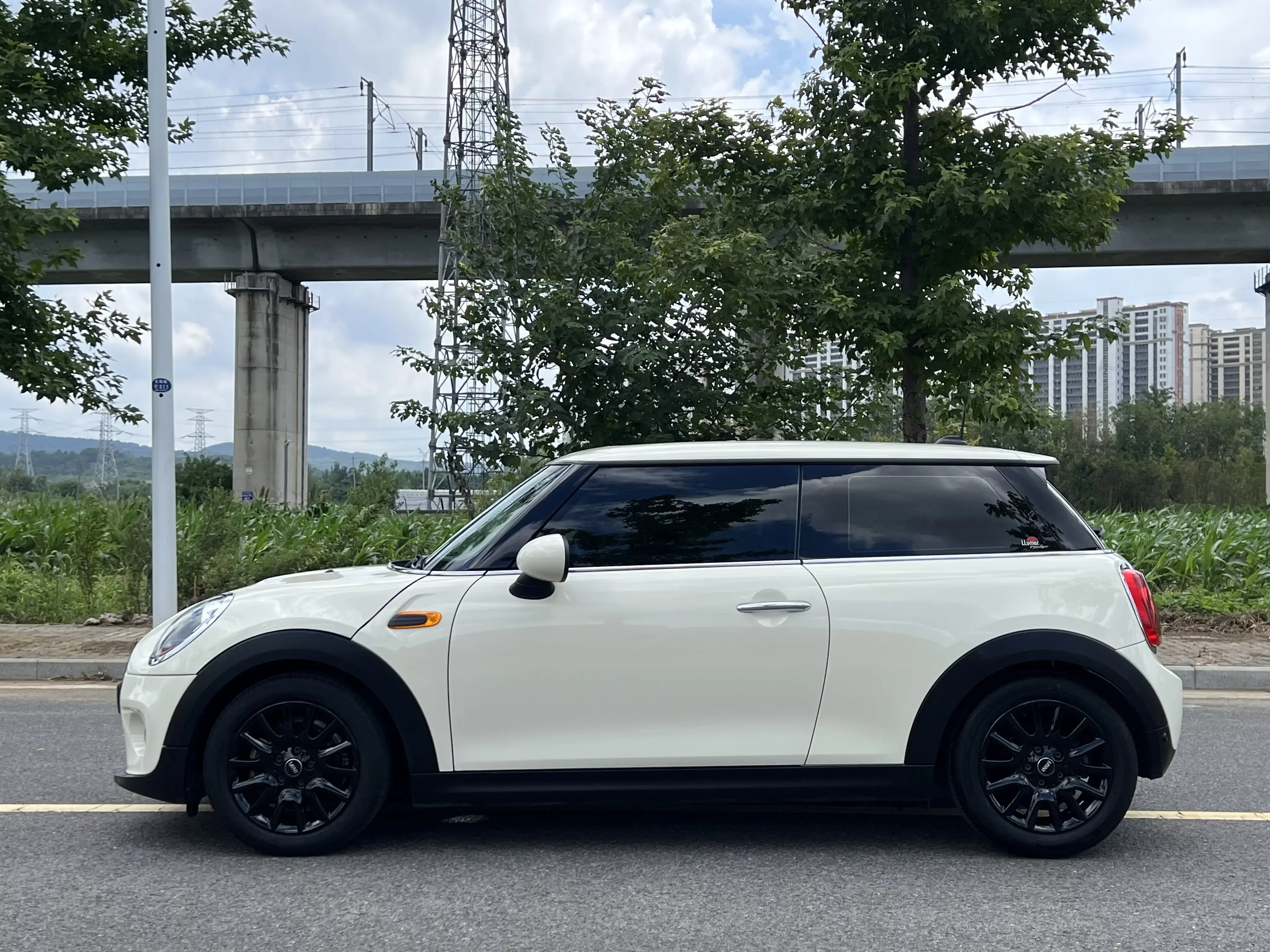 MINI MINI