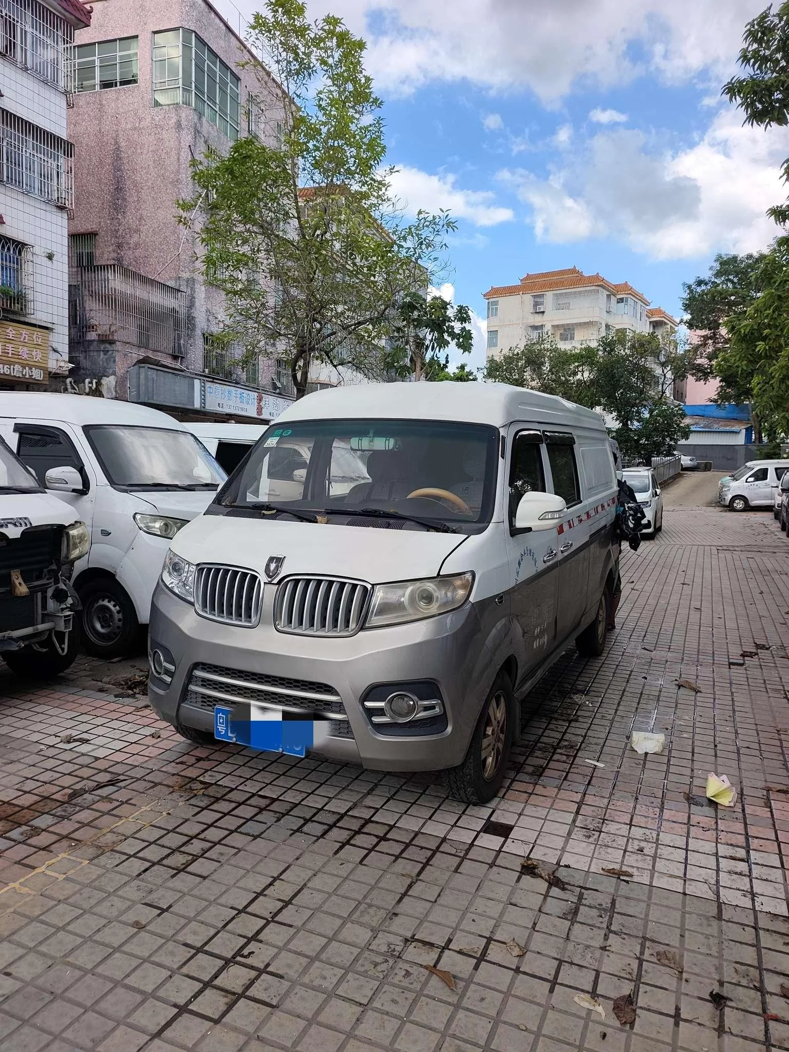 Golden cup New Hiace X30L  из Китая