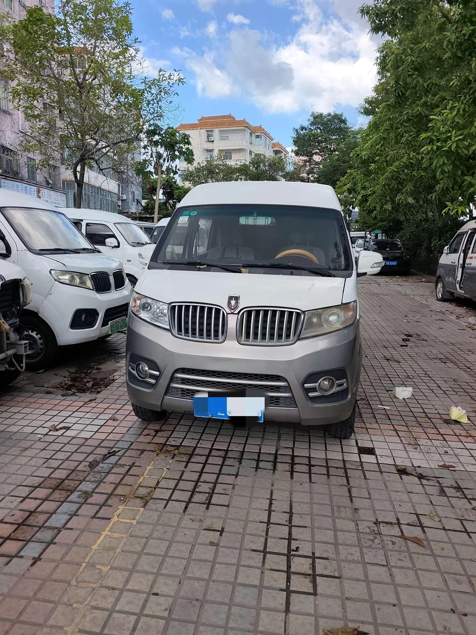 Golden cup New Hiace X30L  из Китая