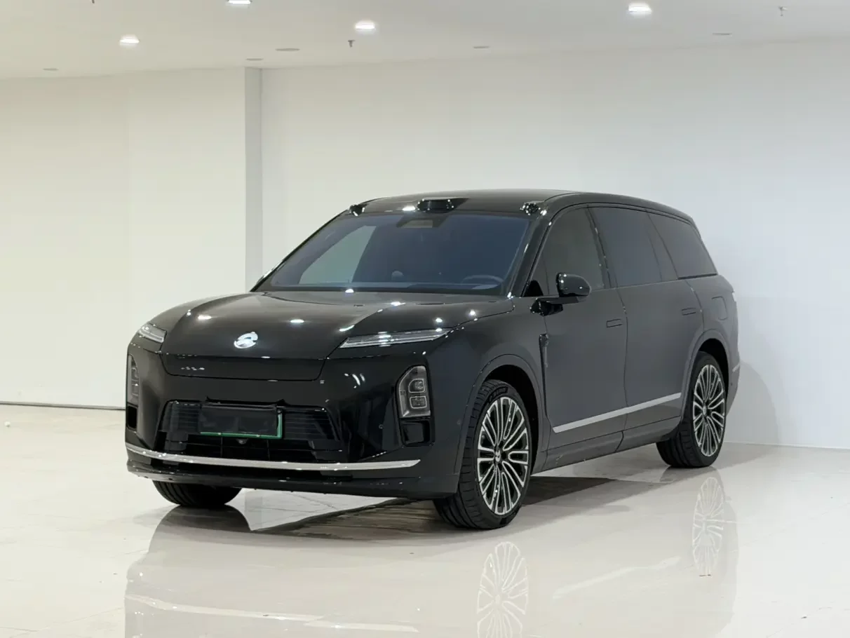 NIO ES8