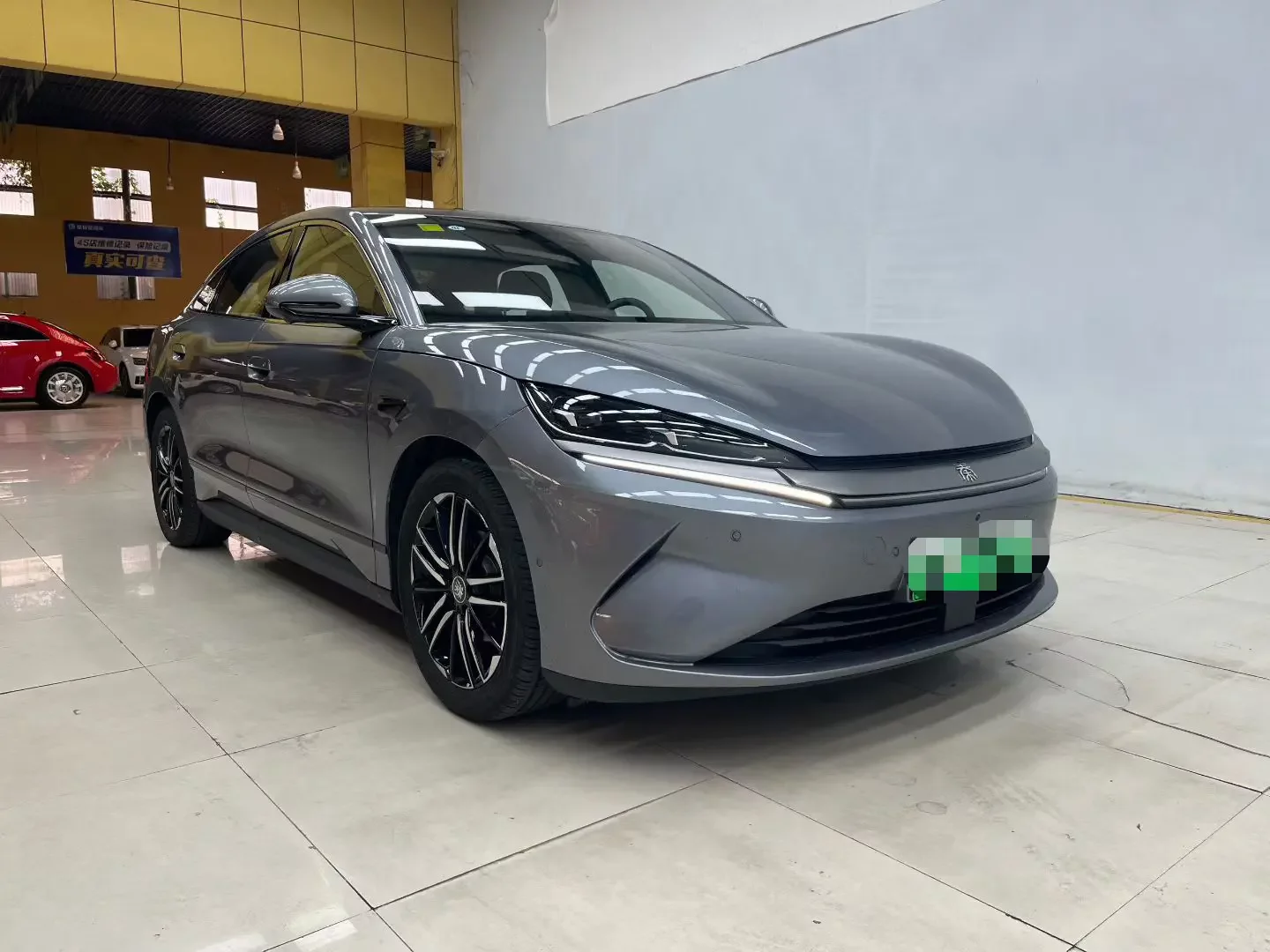 BYD Qin L EV