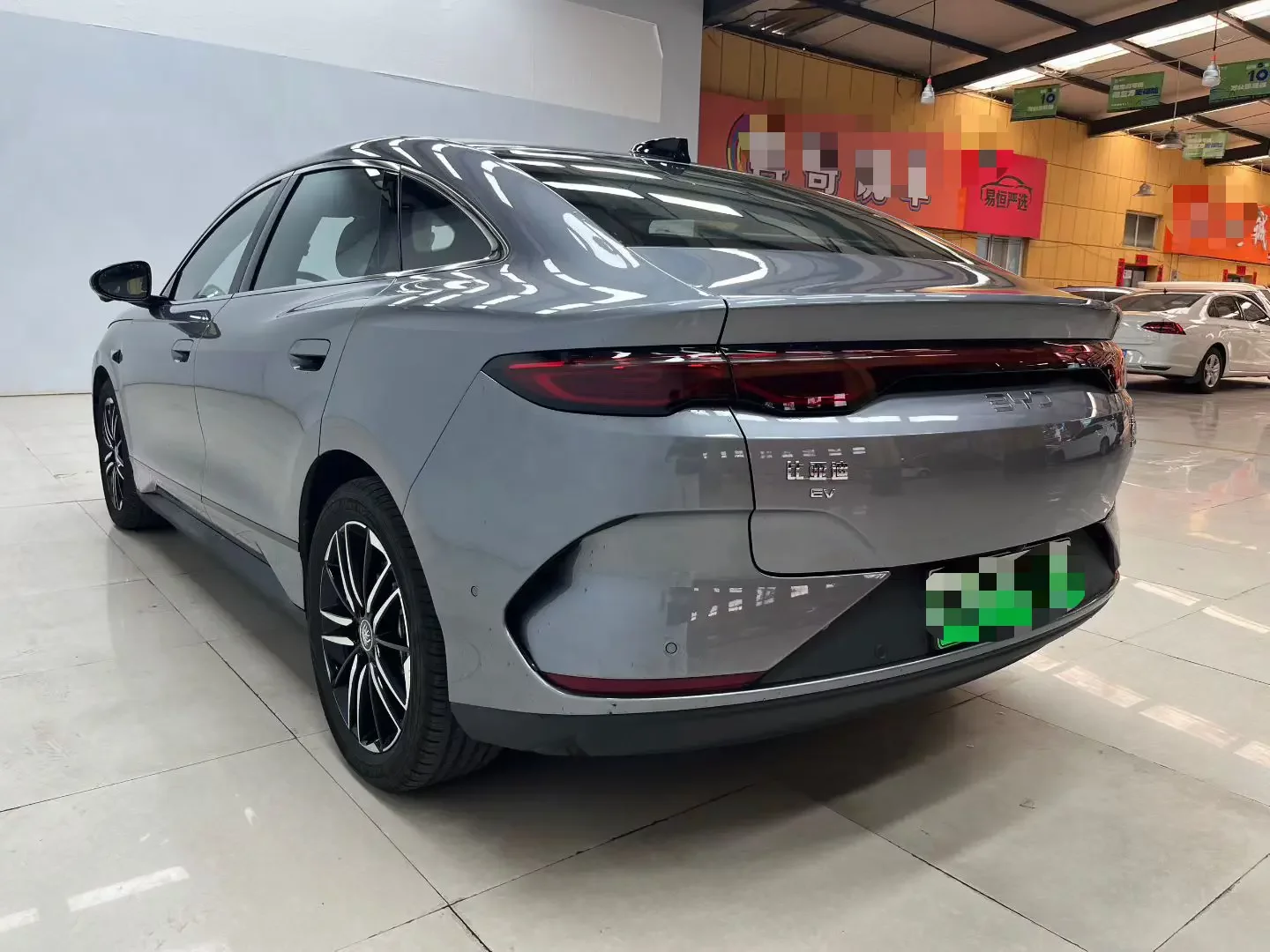 BYD Qin L EV