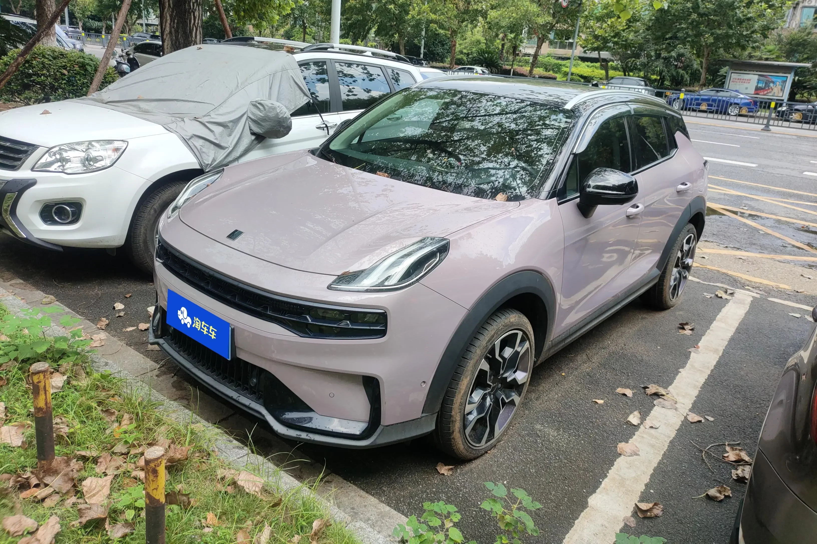 Lynk & Co 06