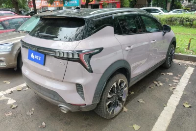 Lynk & Co 06