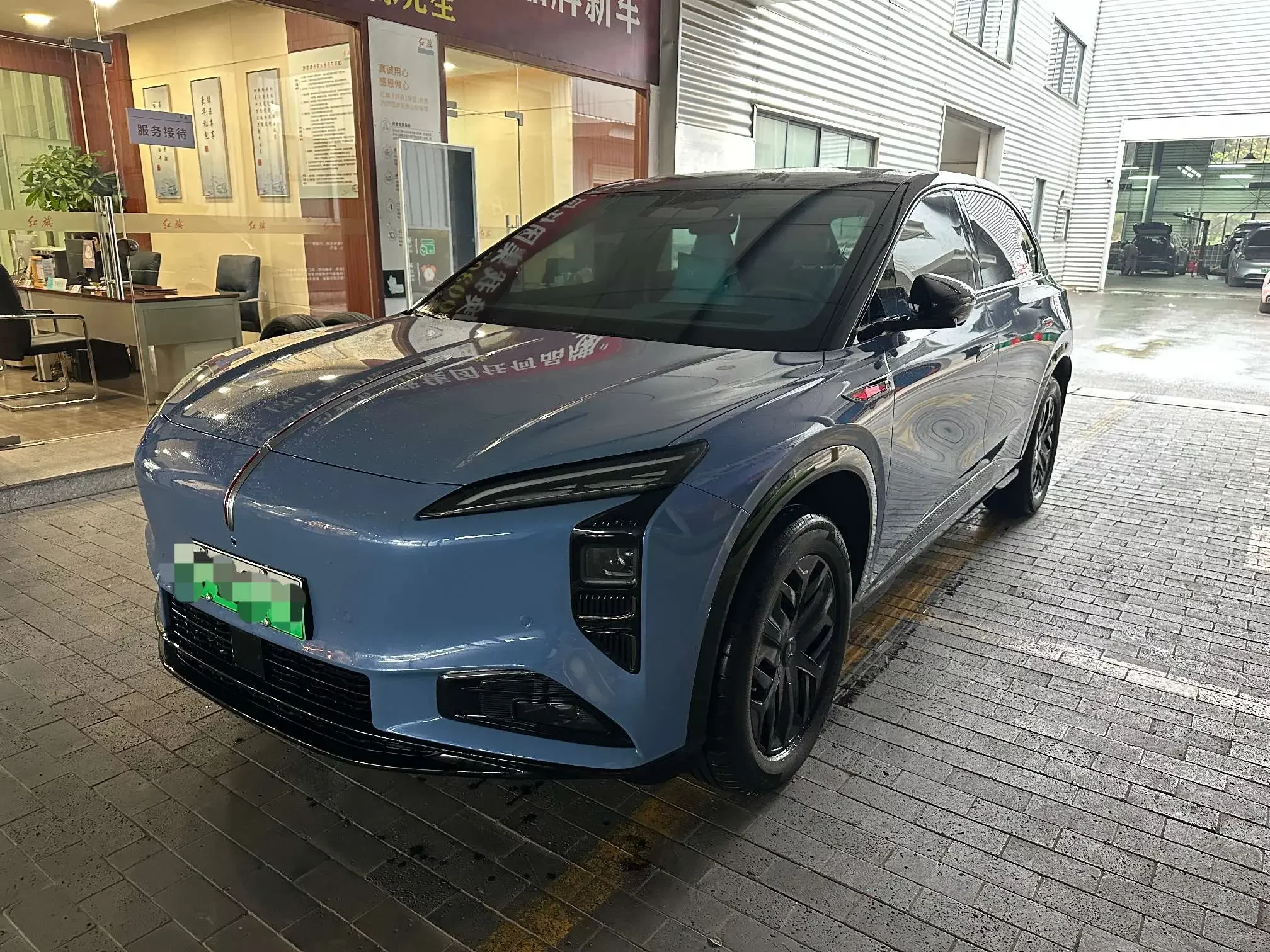 Hongqi Red Flag Tiangong 08  из Китая