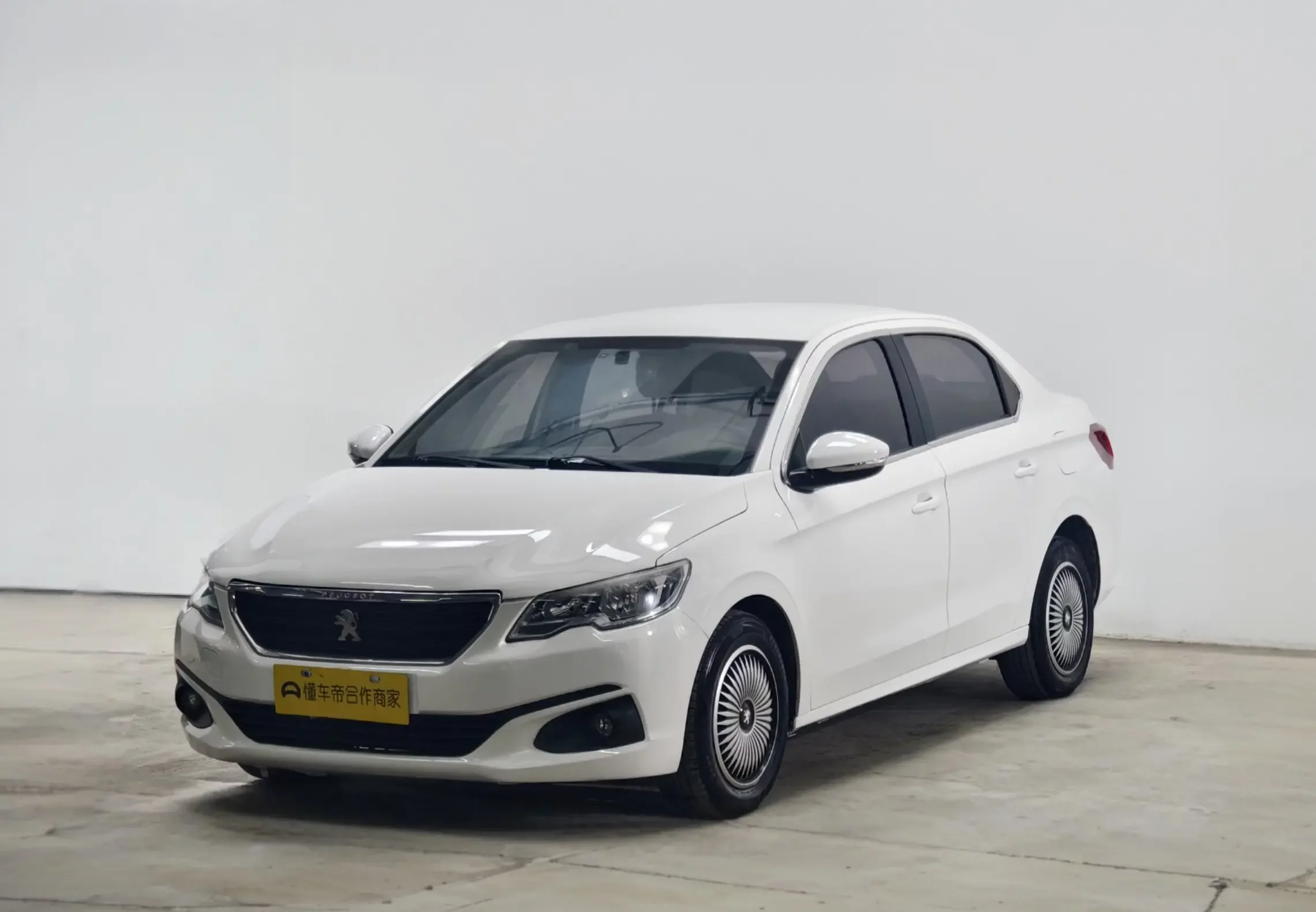 Peugeot 301  из Китая