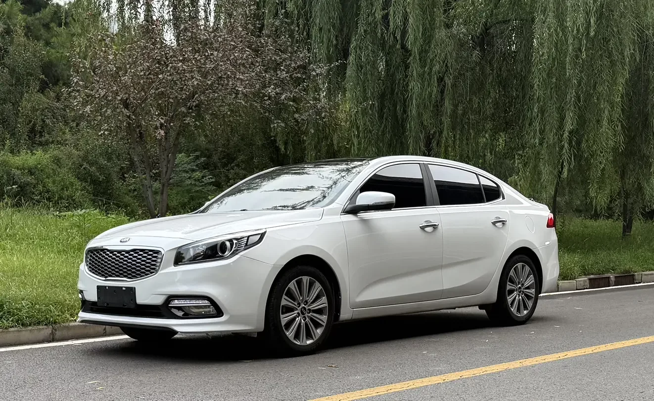 Kia K4