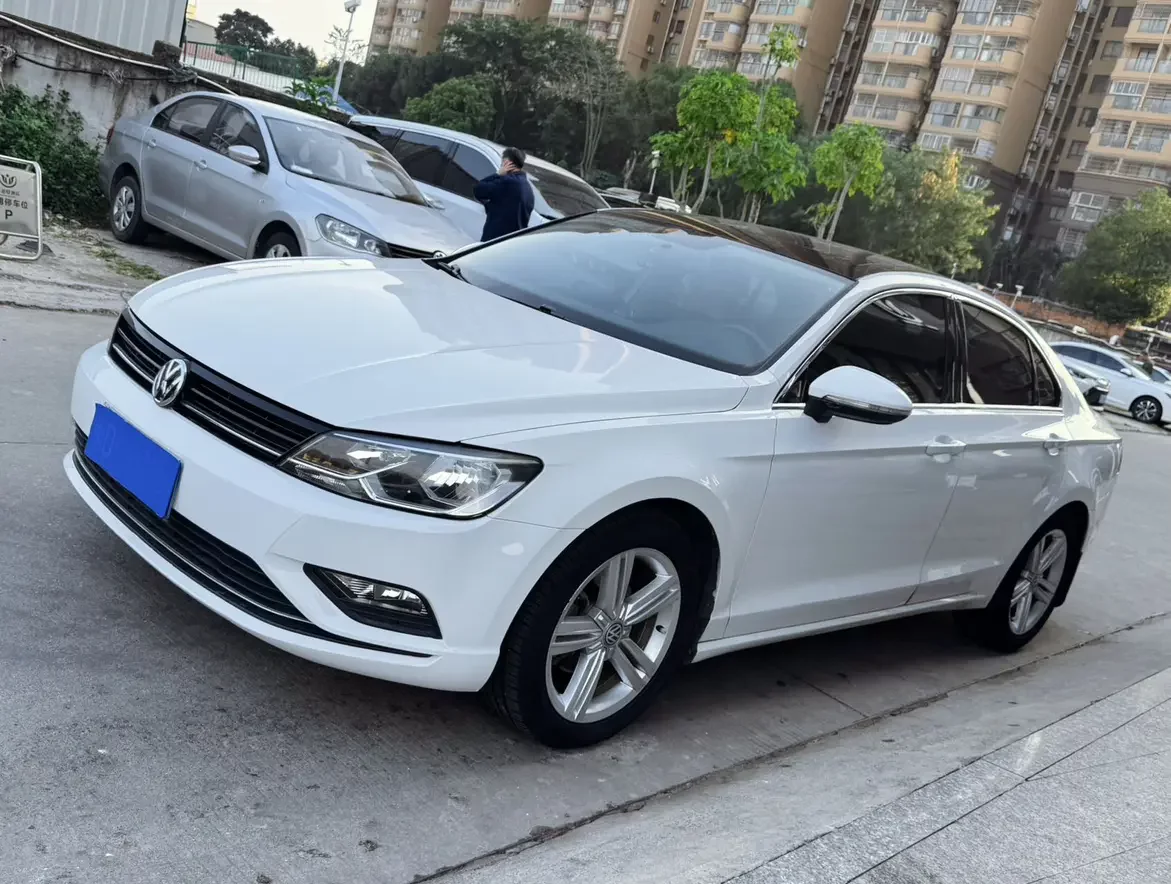 Volkswagen Lamando