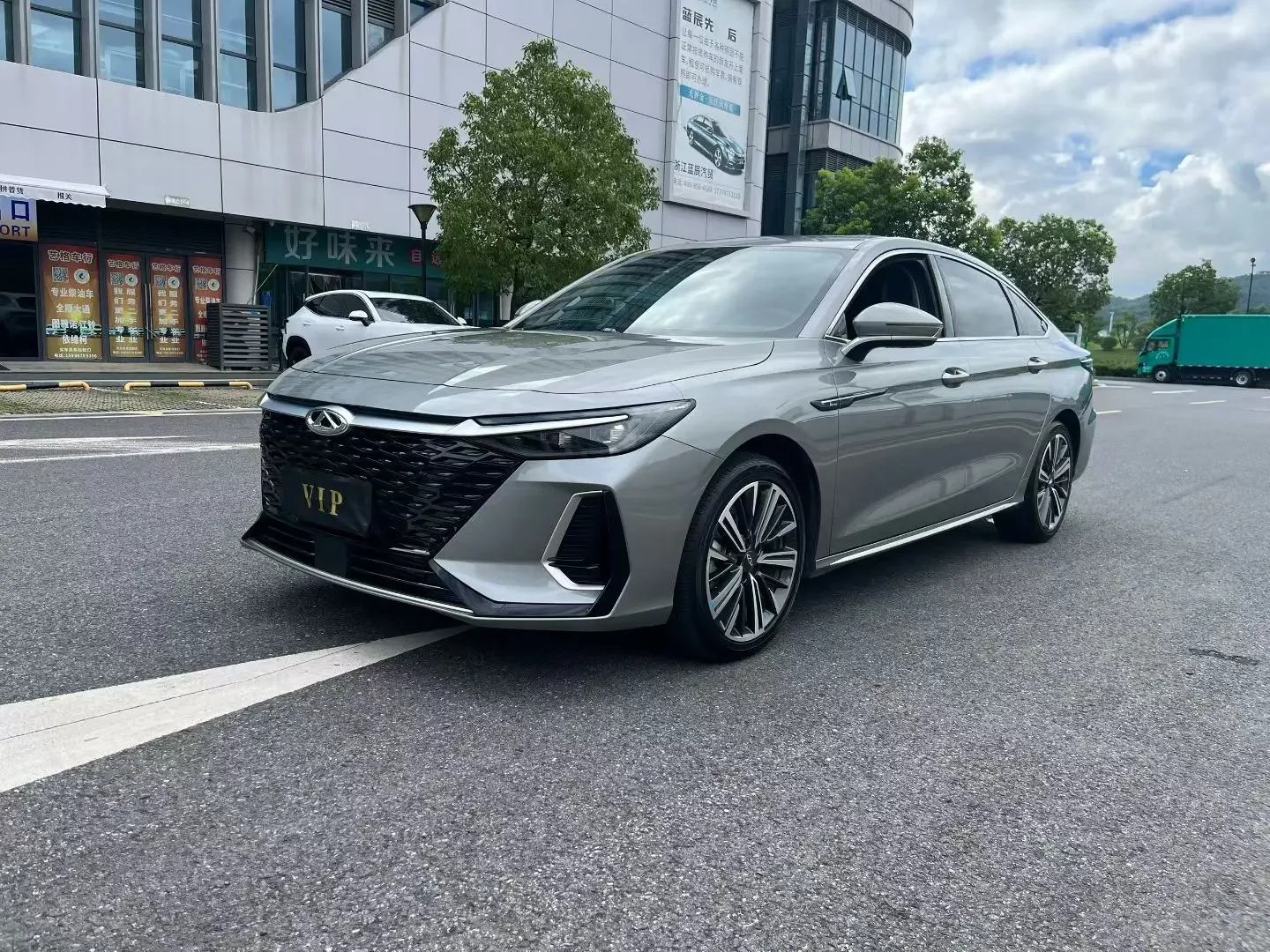 Chery Arrizo 8