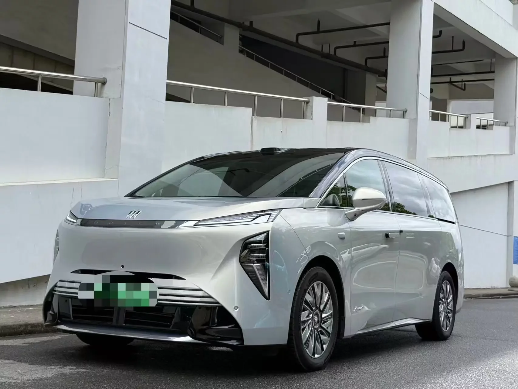 Buick Ultimate Family  из Китая