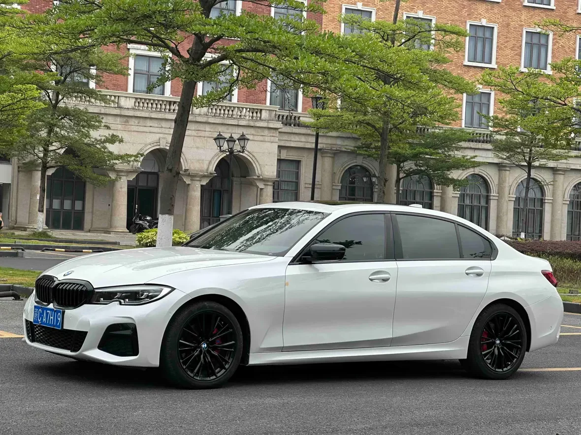 BMW 3-SERIES