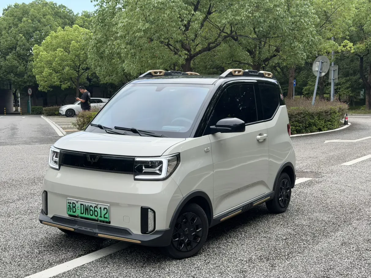 WULING HONGGUANG MINIEV