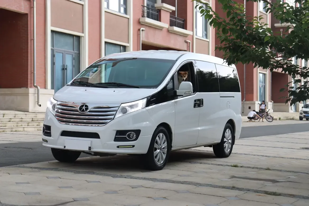 Jiangxi Ruifeng M5  из Китая