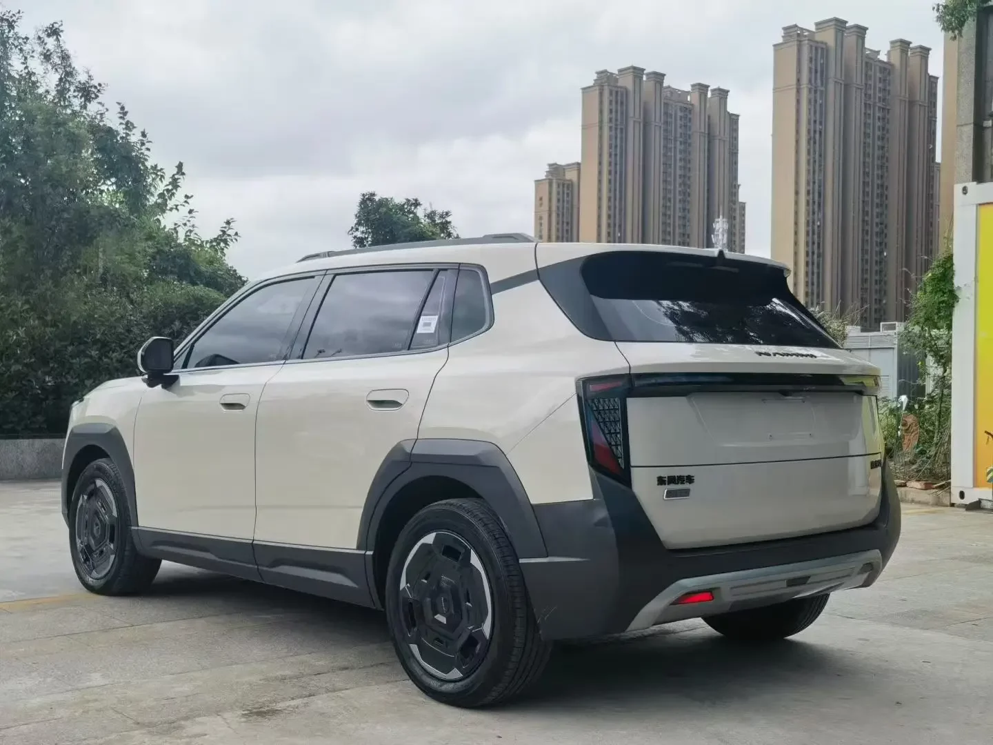 Dongfeng Nano 06